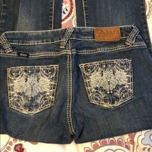 Addicted Jeans